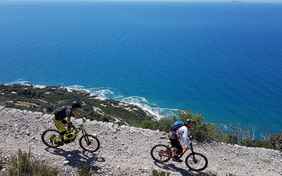 Mit dem Mountainbike die Küste entlang